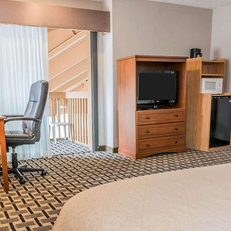 Quality Inn Grand Rapids North Walker Kültér fotó