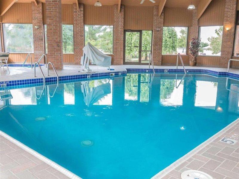 Quality Inn Grand Rapids North Walker Kültér fotó