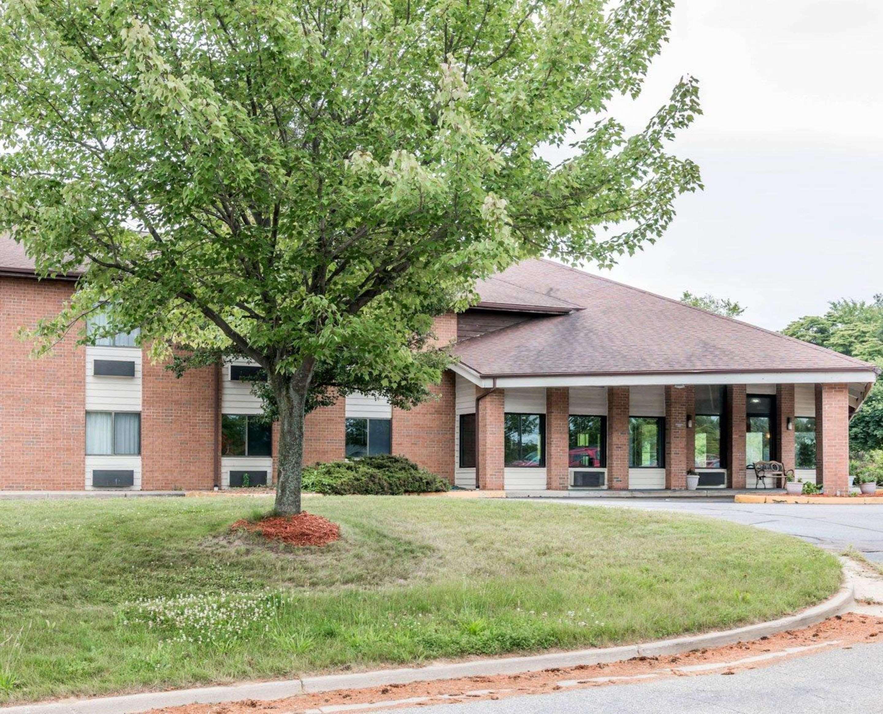 Quality Inn Grand Rapids North Walker Kültér fotó