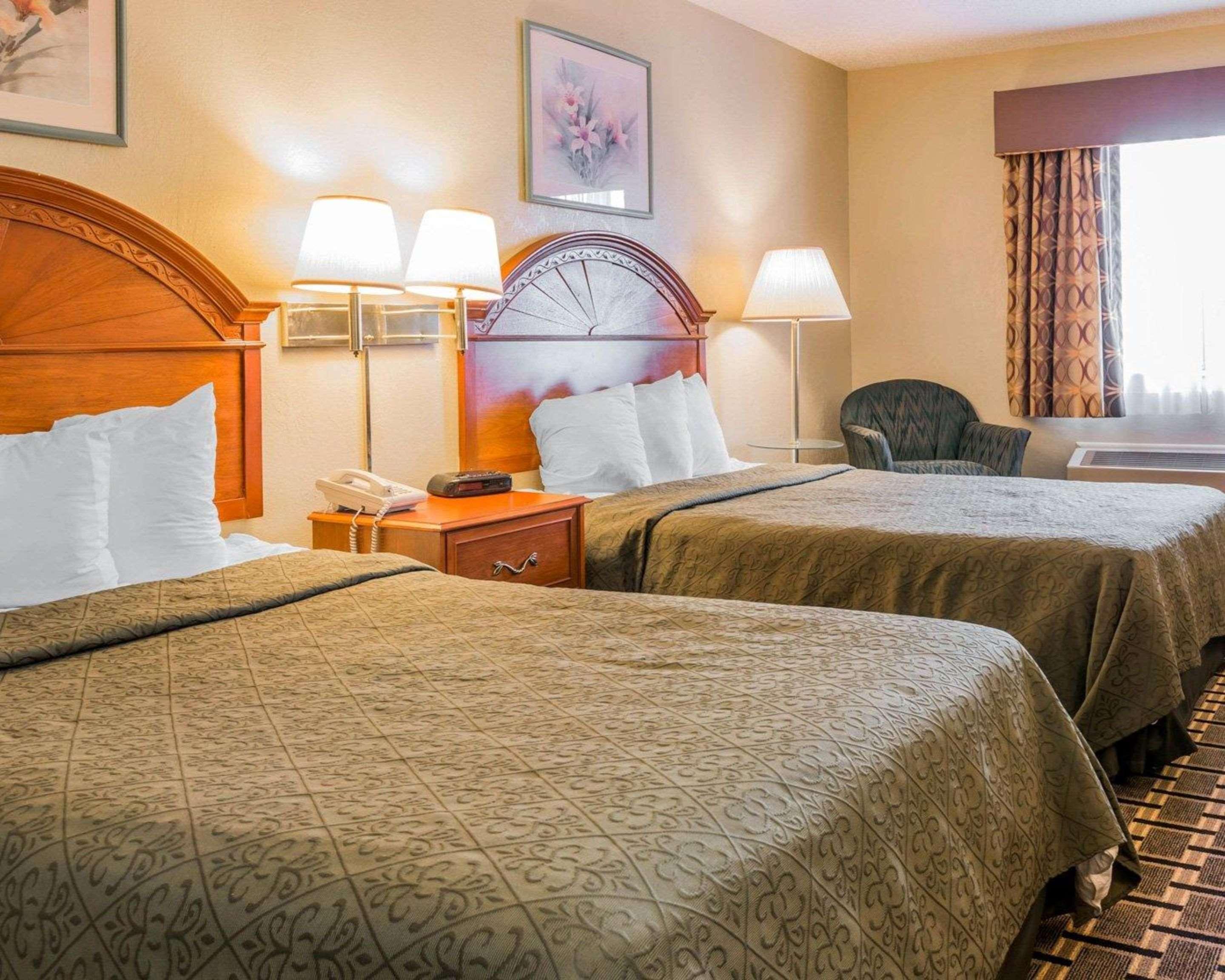 Quality Inn Grand Rapids North Walker Kültér fotó
