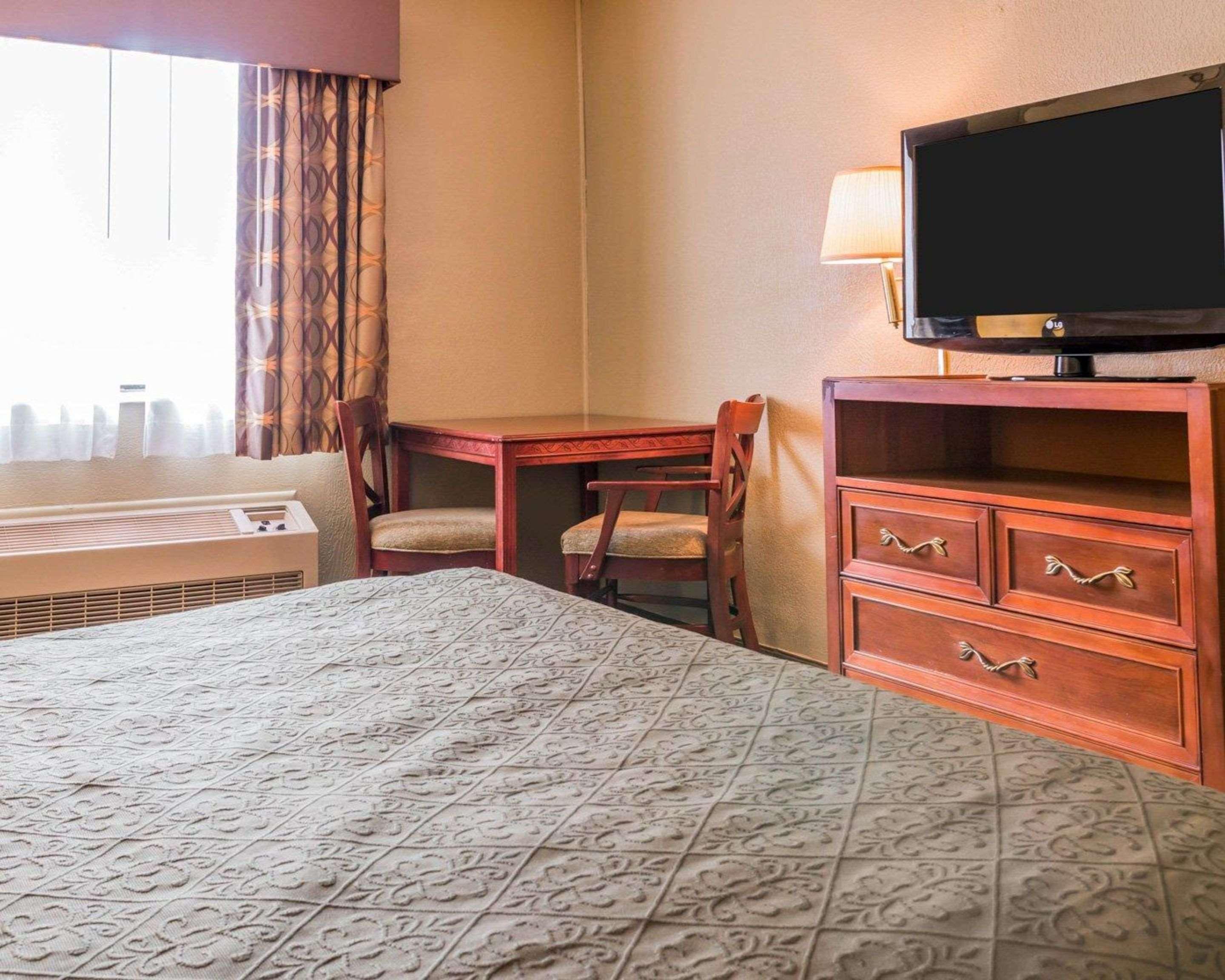 Quality Inn Grand Rapids North Walker Kültér fotó